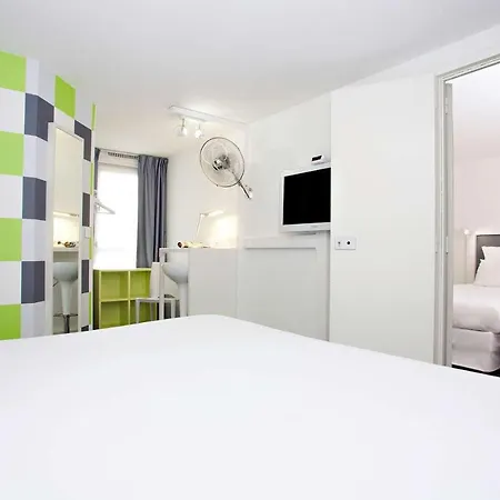 Sure By Western Aeroport 3*