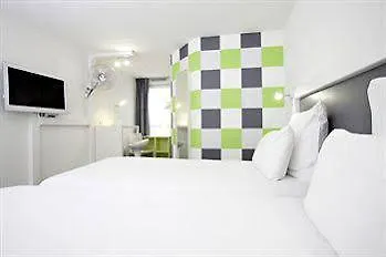 Sure By Western Aeroport Hotel Bordeaux